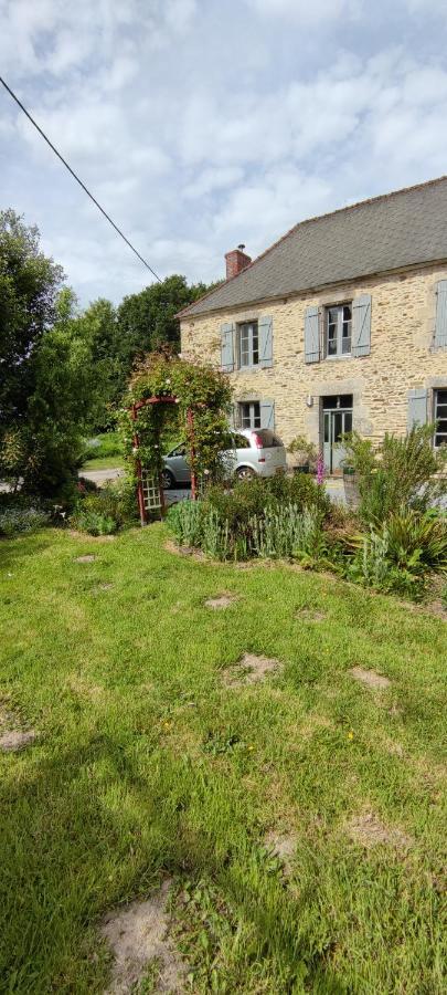 Villa Les Volets Gris La Croix-Helléan Exterior foto